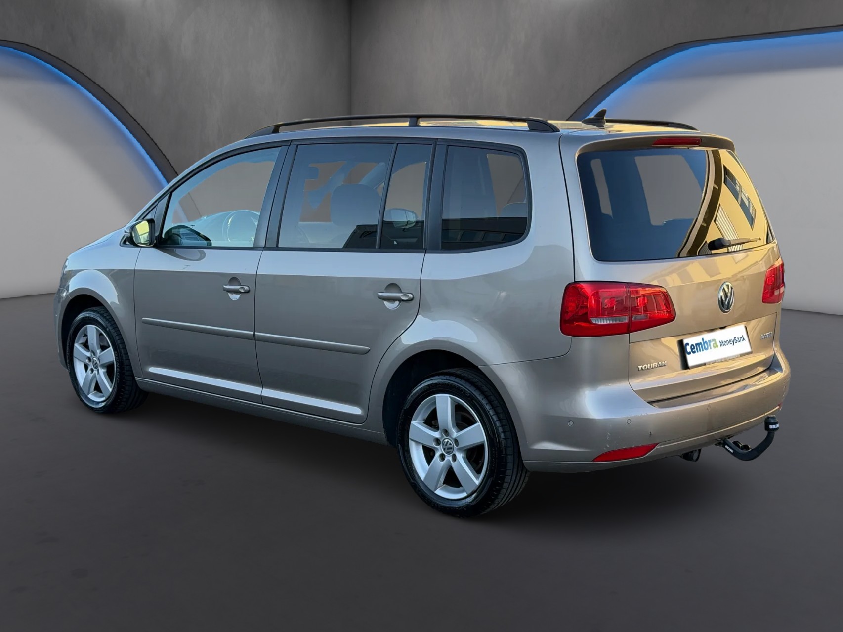VW Touran 2.0 TDI Comfortline-image-5