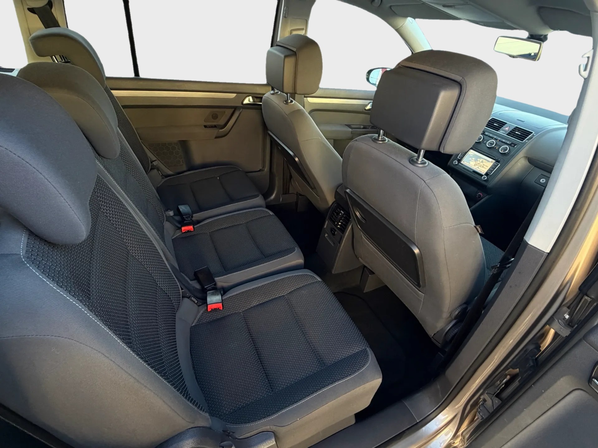 VW Touran 2.0 TDI Comfortline-image-18