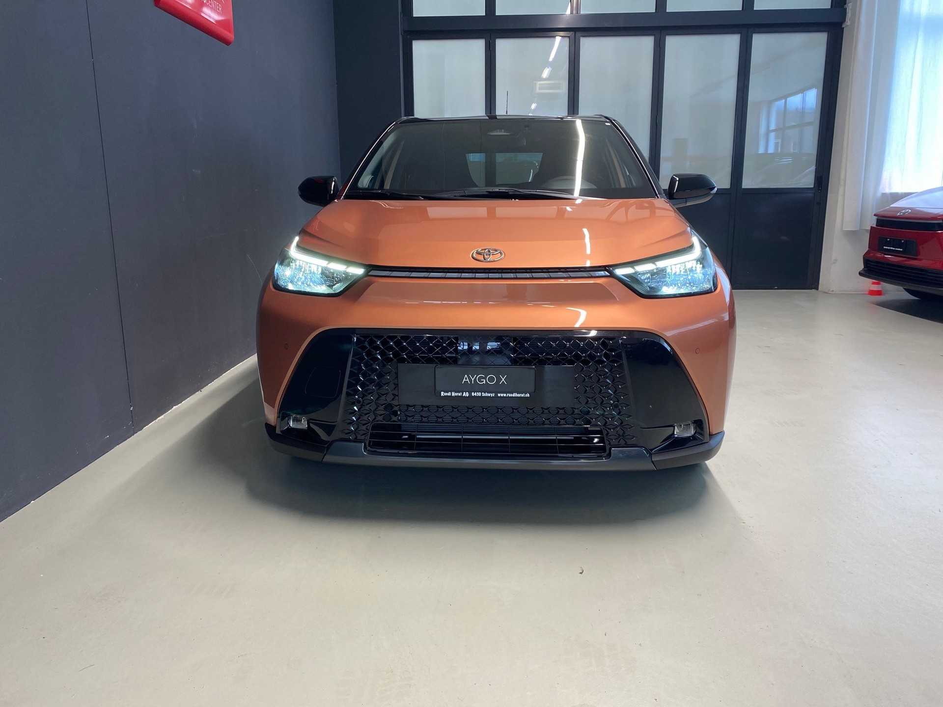 TOYOTA Aygo X 1.5 VVT-i HSD Style-showroom-element-1