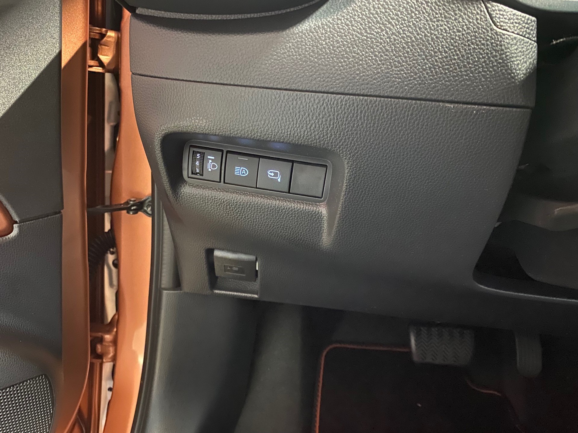 TOYOTA Aygo X 1.5 VVT-i HSD Style-image-14