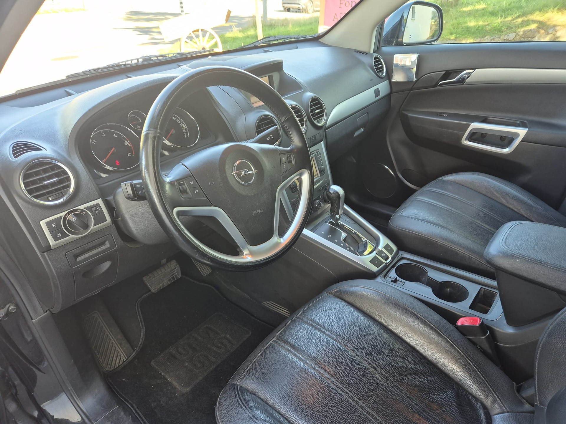 OPEL Antara 2.2 CDTi Cosmo 4WD Automatic-image-8
