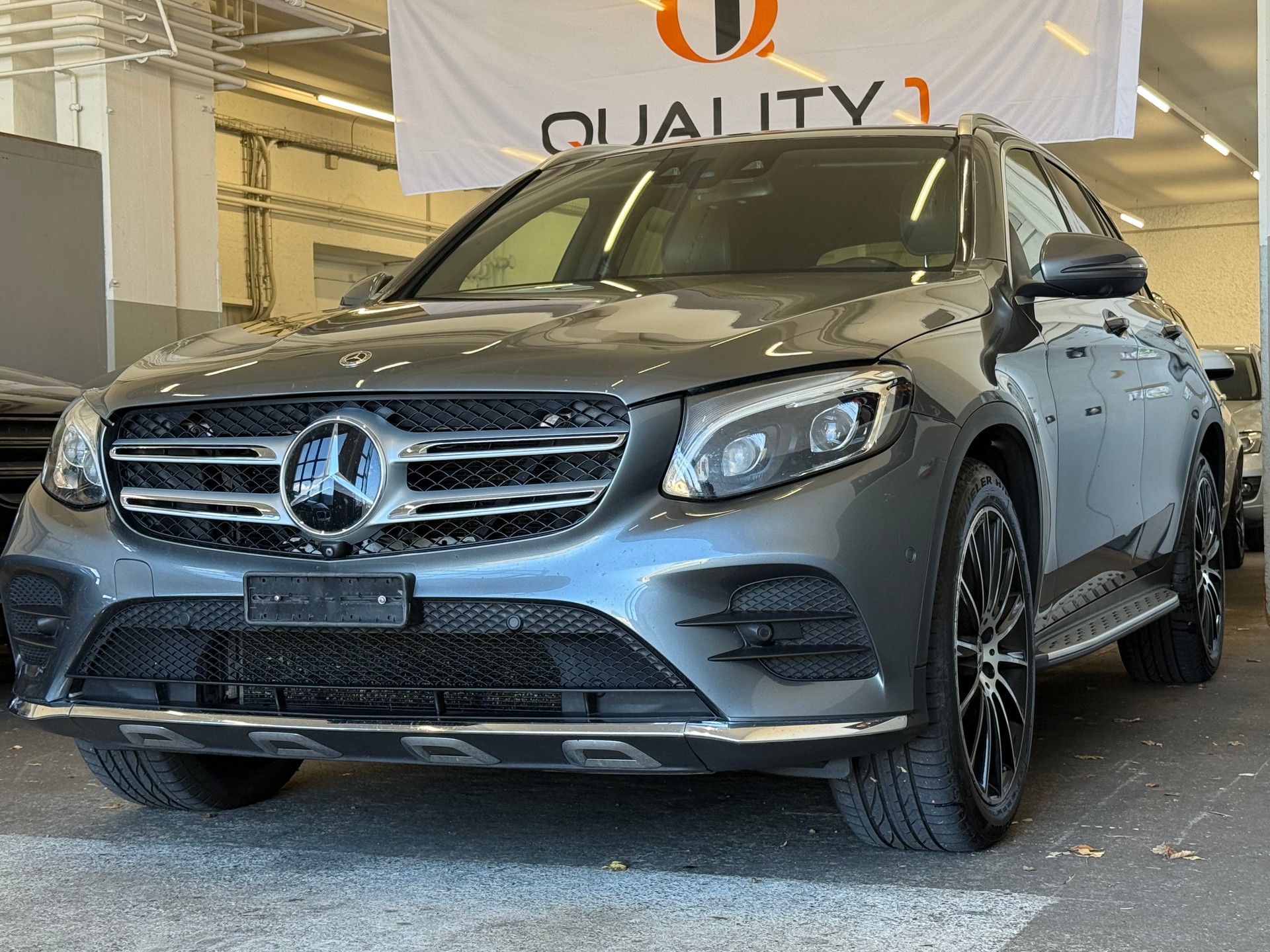 MERCEDES-BENZ GLC 250 d AMG Line 4Matic 9G-Tronic-image-2