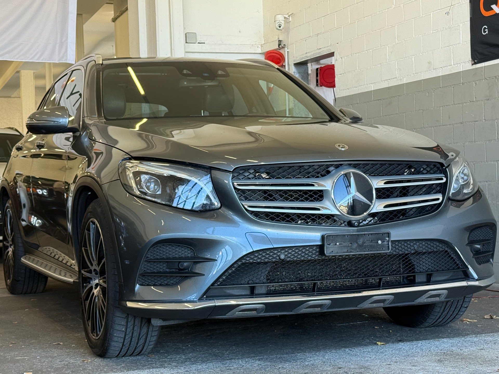 MERCEDES-BENZ GLC 250 d AMG Line 4Matic 9G-Tronic-image-0