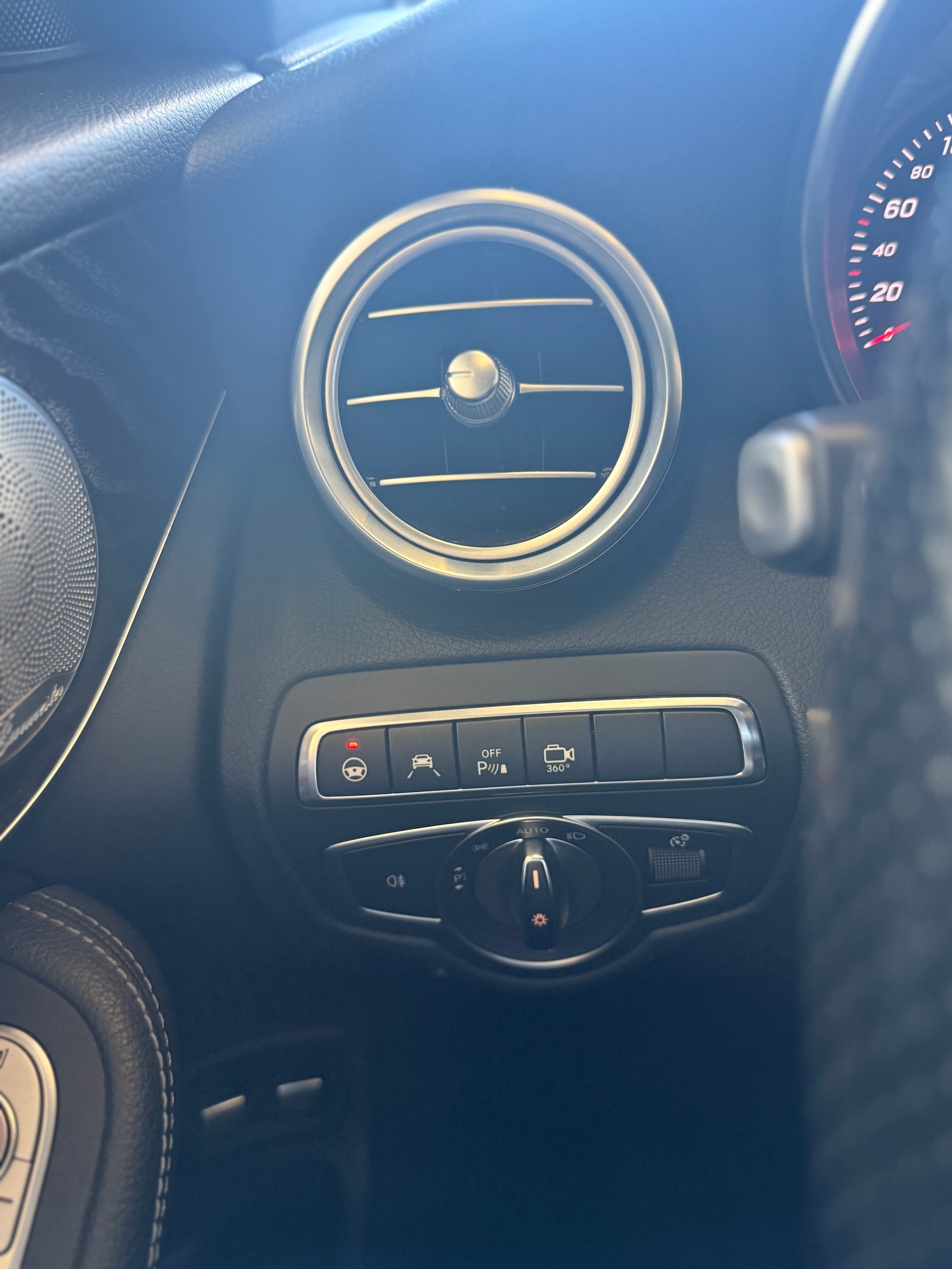 MERCEDES-BENZ GLC 250 d AMG Line 4Matic 9G-Tronic-image-13