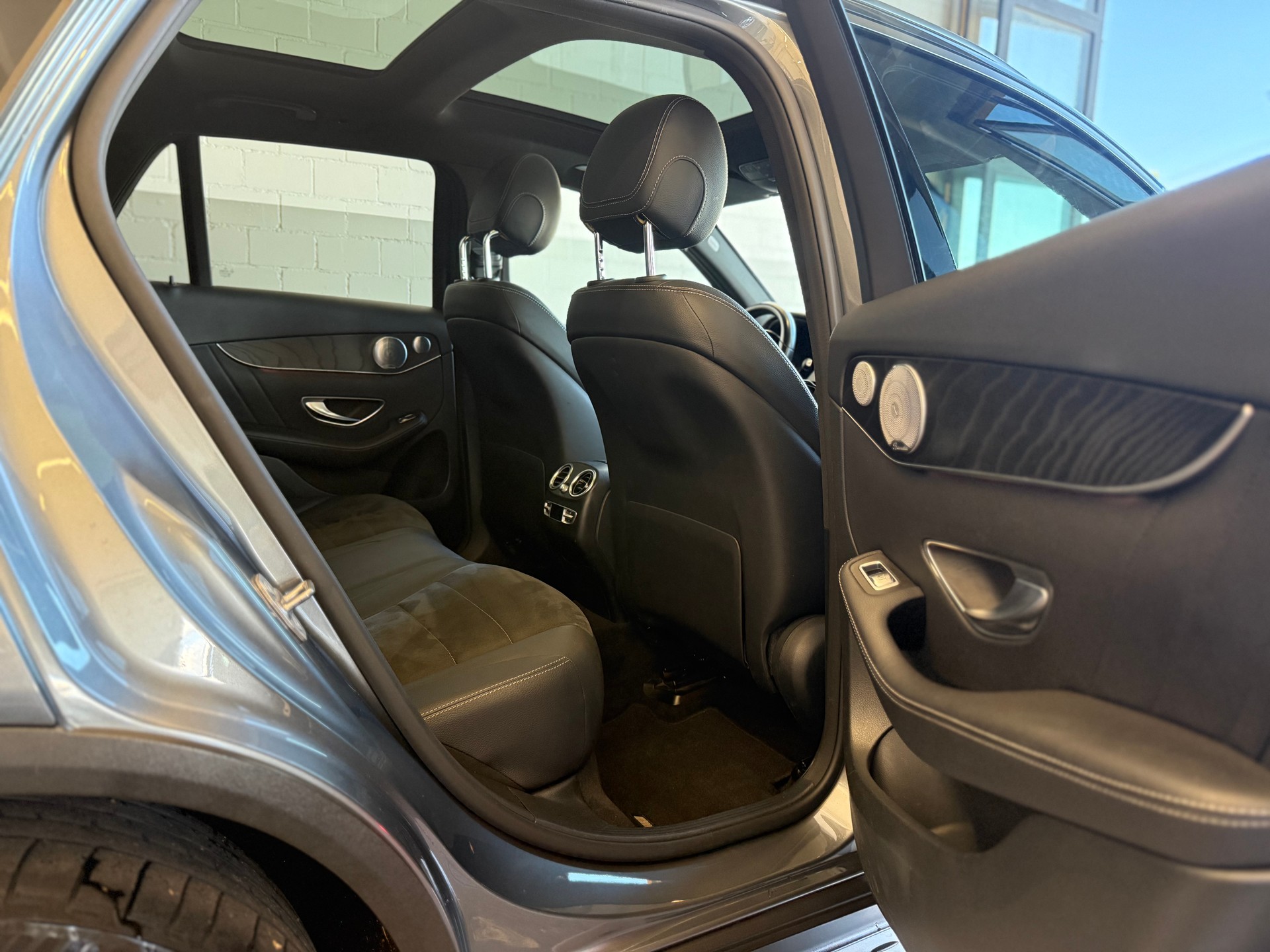 MERCEDES-BENZ GLC 250 d AMG Line 4Matic 9G-Tronic-image-8