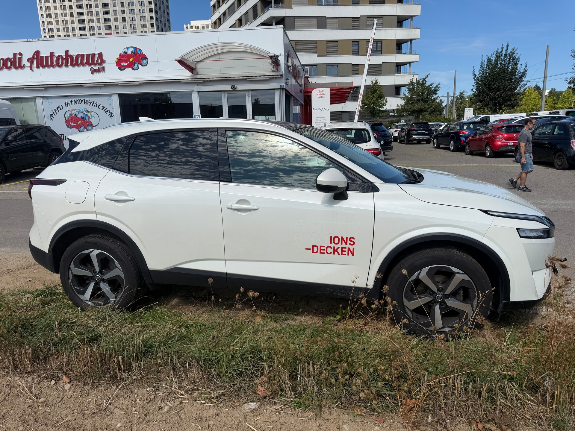 NISSAN Qashqai 1.3 DIG-T MHEV Tekna+ Xtronic-image-4