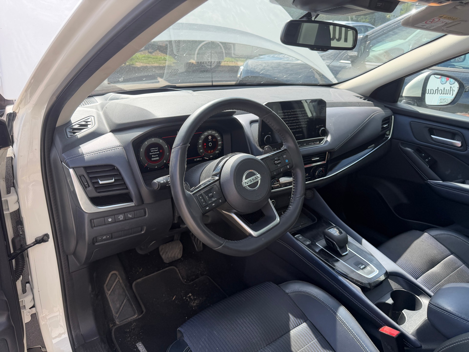 NISSAN Qashqai 1.3 DIG-T MHEV Tekna+ Xtronic-image-8