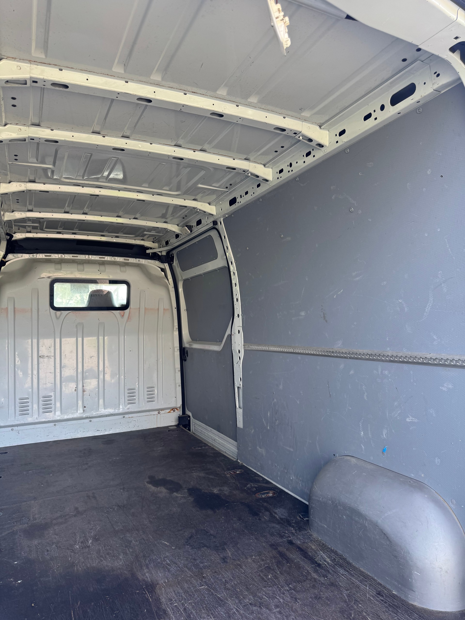 RENAULT MASTER-image-11
