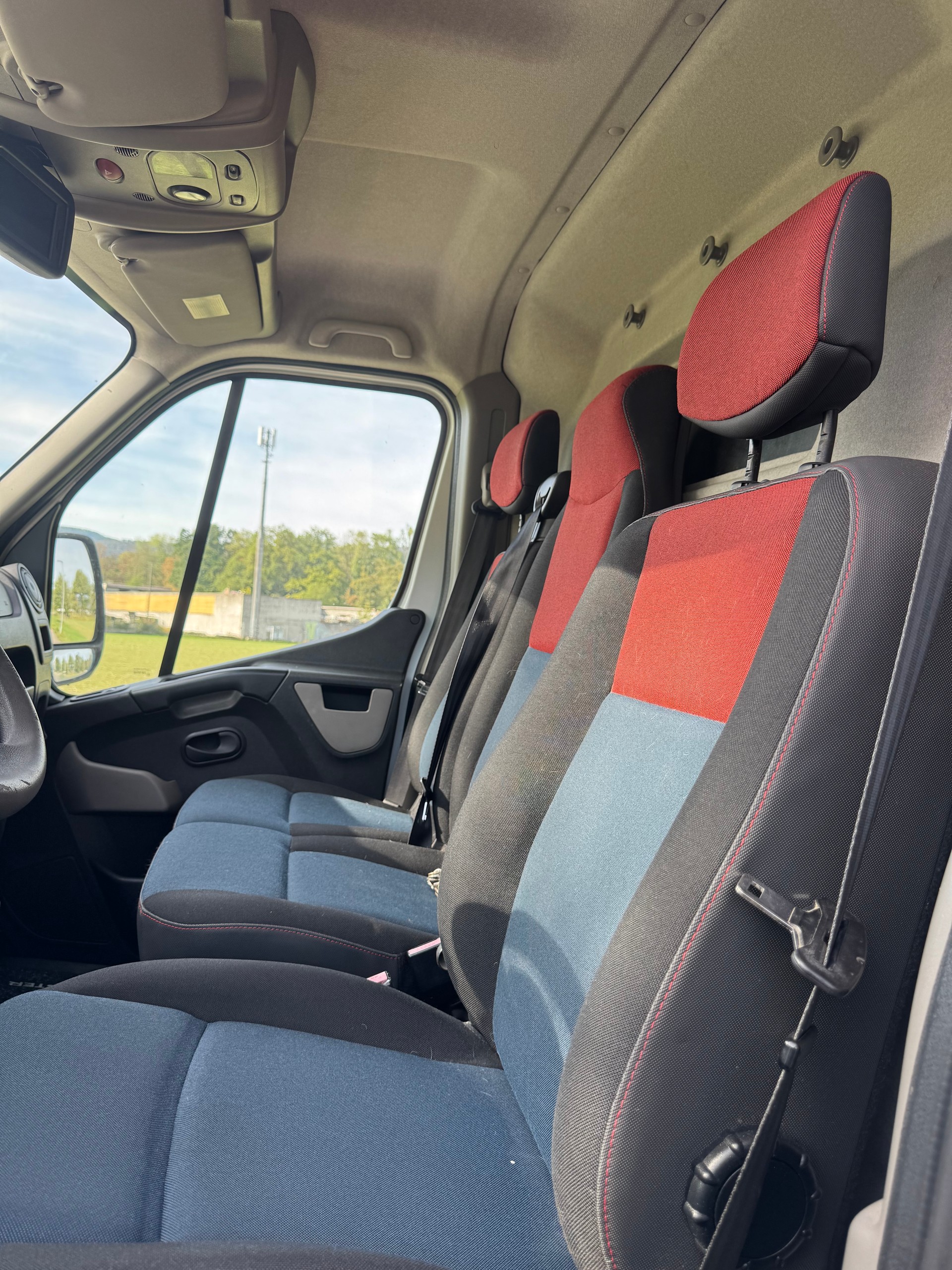 RENAULT MASTER-image-12