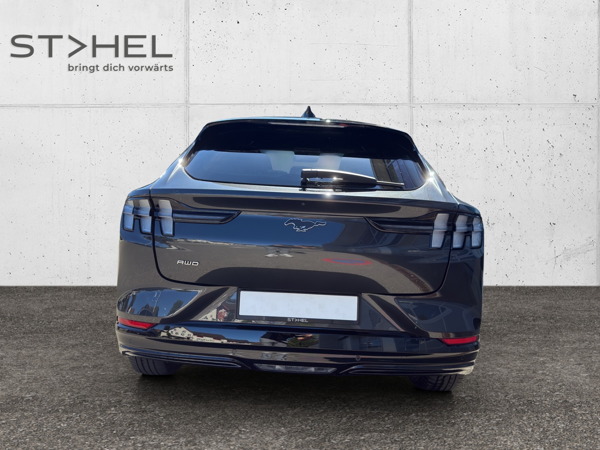 FORD Mustang Mach-E Extended AWD-image-4