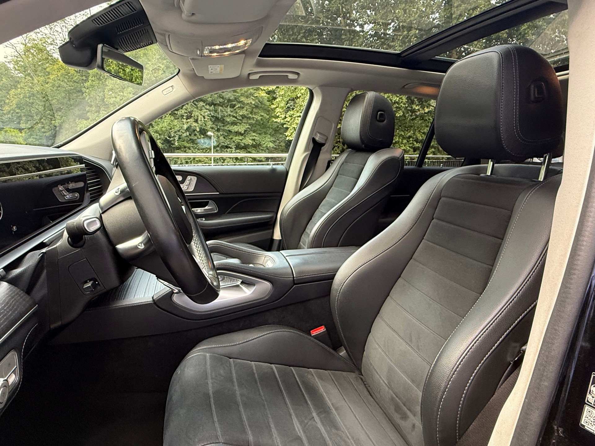 MERCEDES-BENZ GLE 350 d 4Matic AMG Line 9G-Tronic-image-9