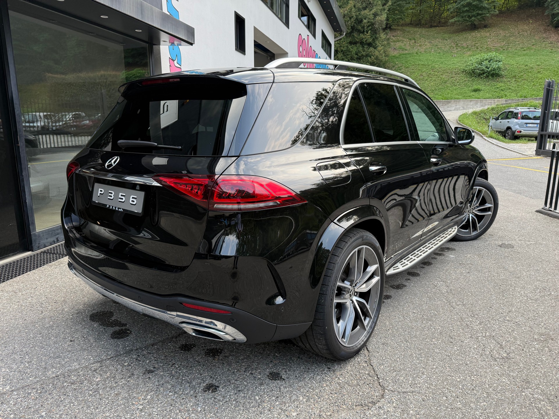 MERCEDES-BENZ GLE 350 d 4Matic AMG Line 9G-Tronic-image-5