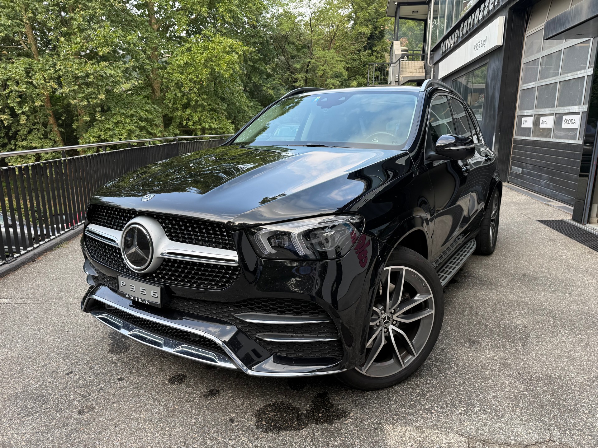 MERCEDES-BENZ GLE 350 d 4Matic AMG Line 9G-Tronic-image-1