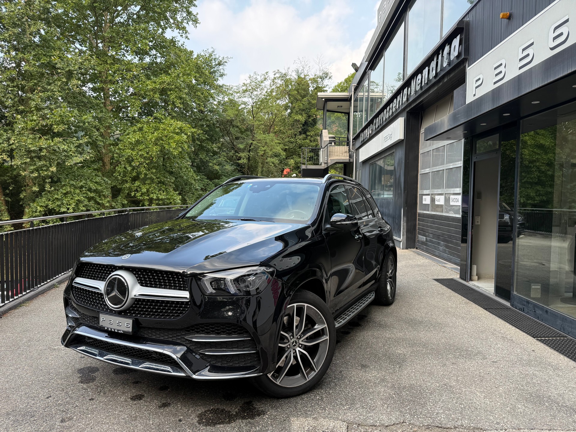 MERCEDES-BENZ GLE 350 d 4Matic AMG Line 9G-Tronic-image-0