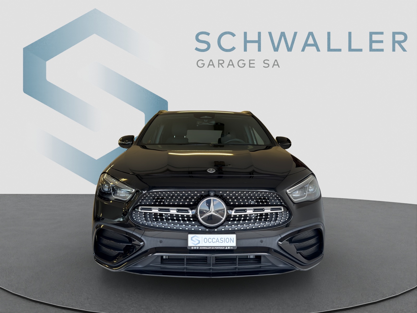 MERCEDES-BENZ GLA 220 AMG Line 4matic-image-1