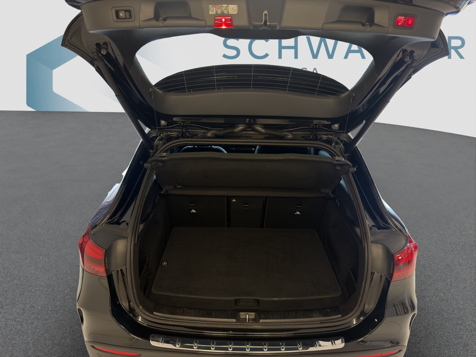 MERCEDES-BENZ GLA 220 AMG Line 4matic-image-6