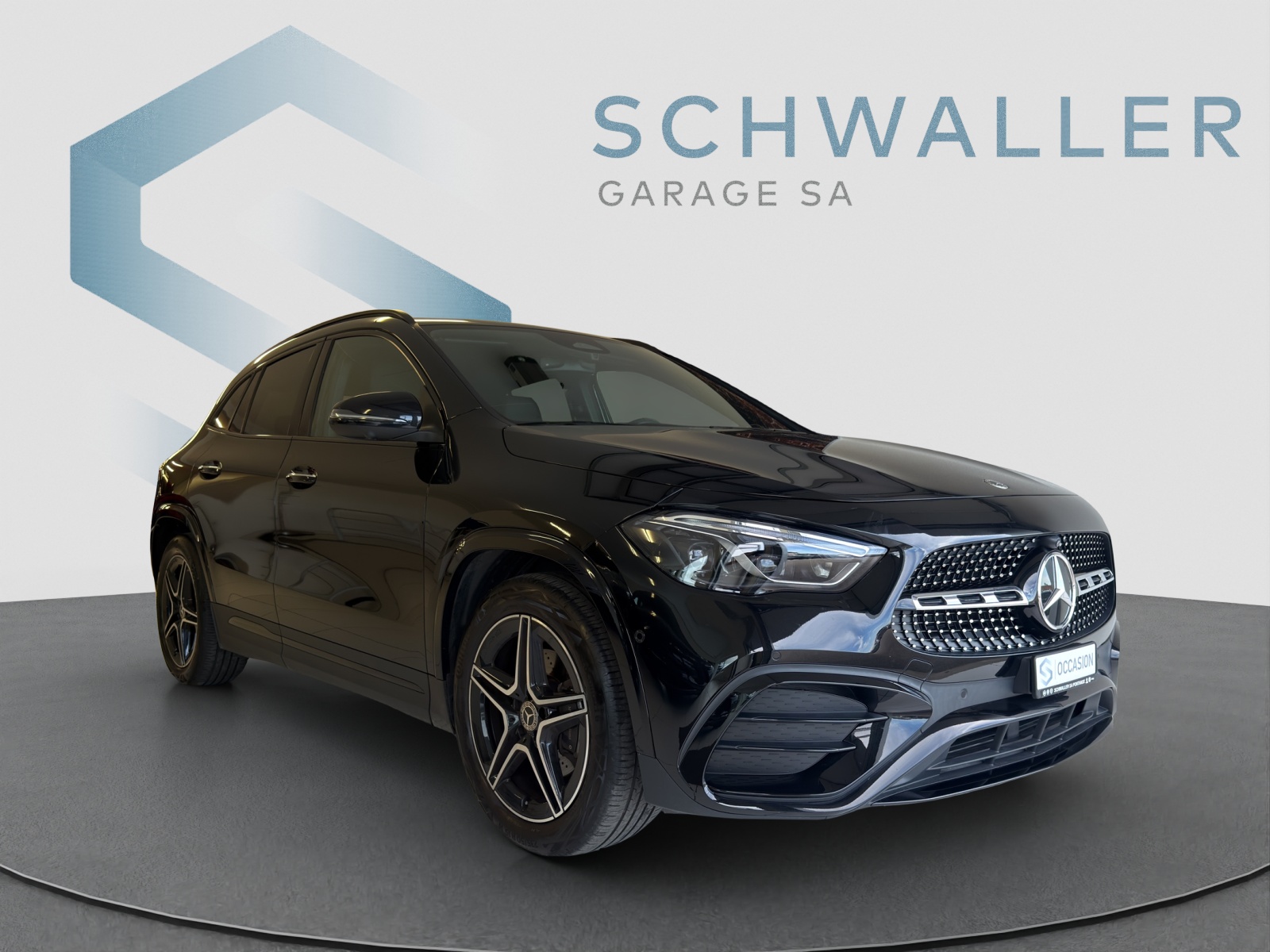 MERCEDES-BENZ GLA 220 AMG Line 4matic-image-0