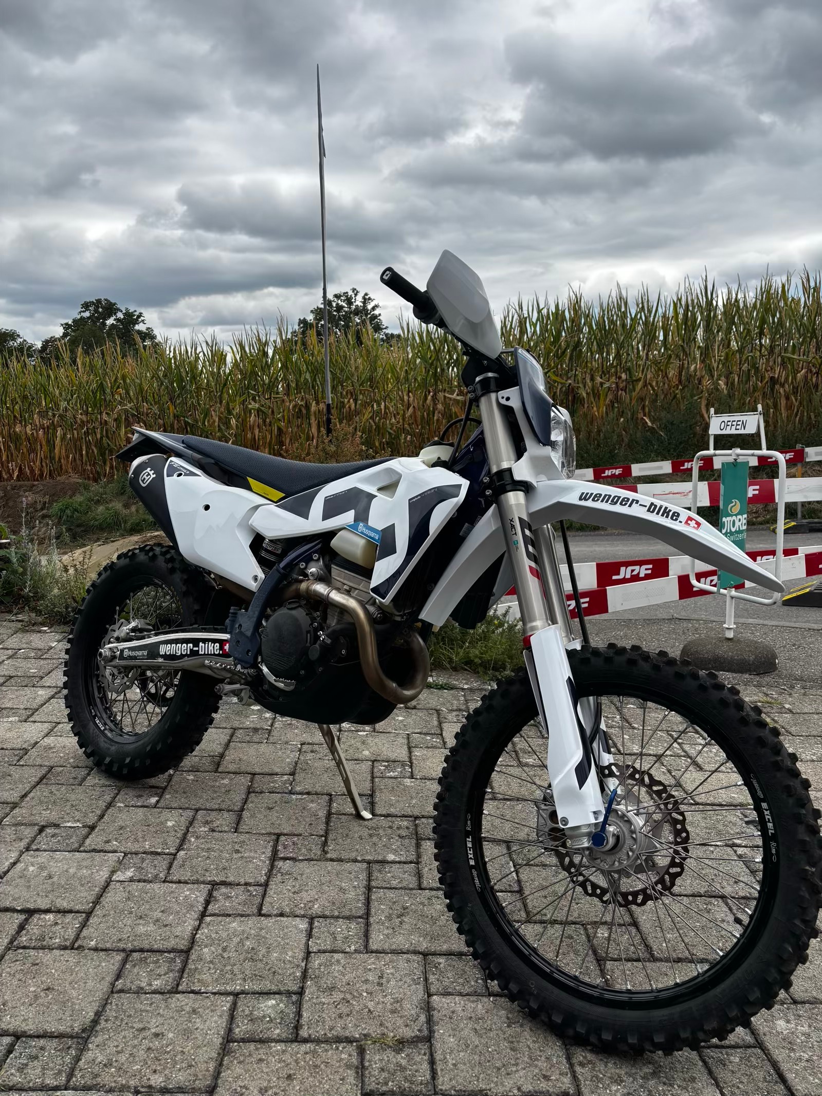 HUSQVARNA FE 250-image-2