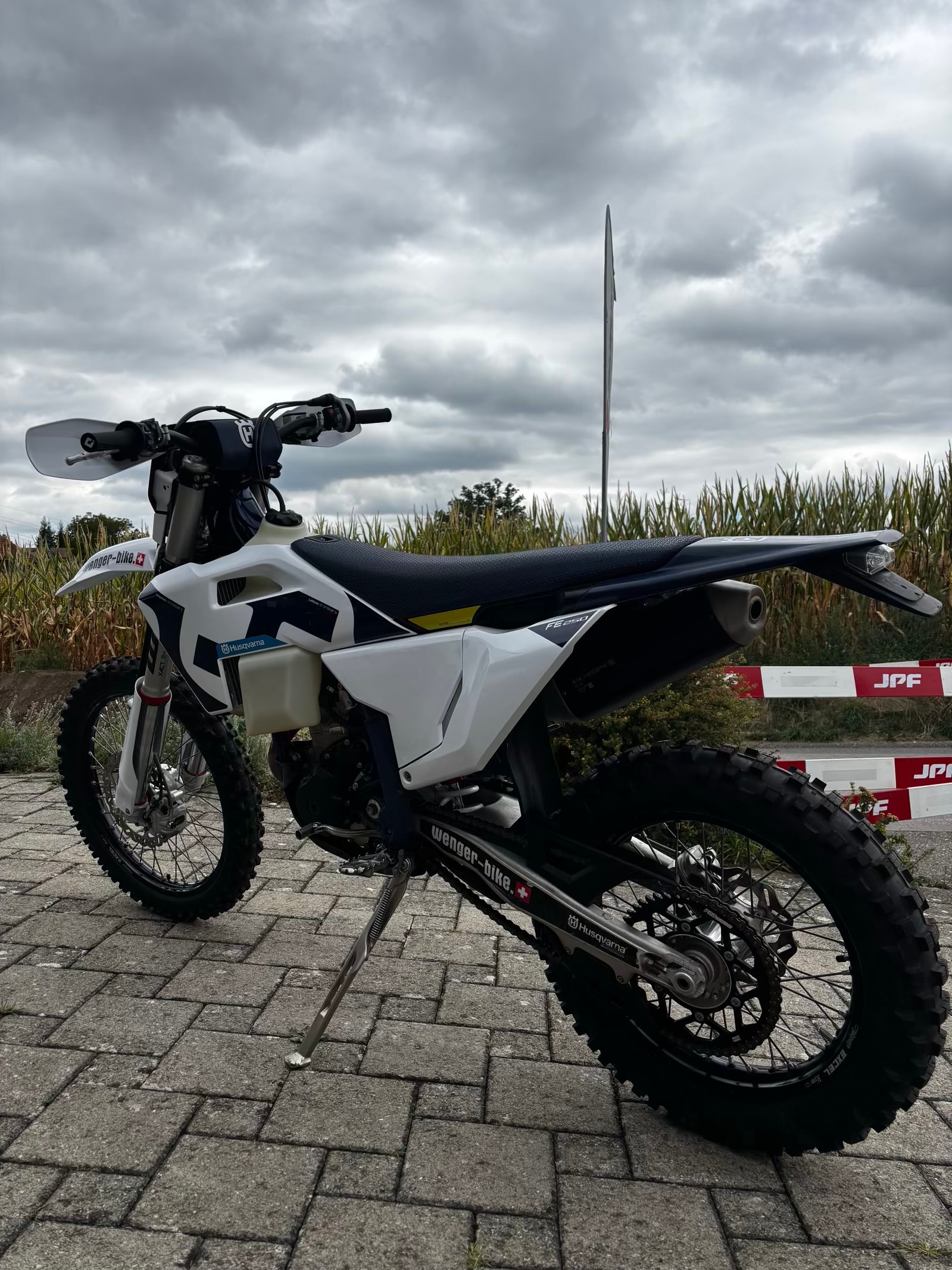 HUSQVARNA FE 250-image-5
