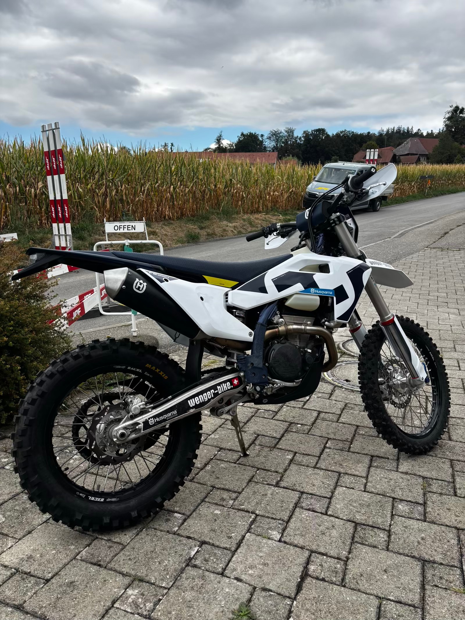 HUSQVARNA FE 250-image-4