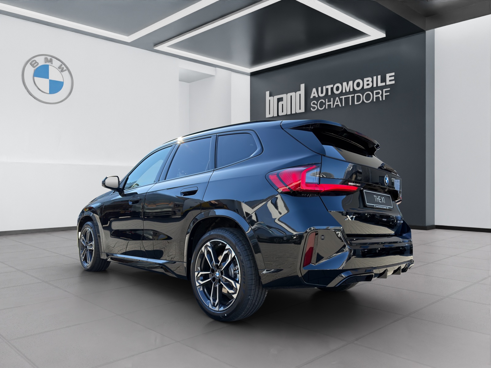 BMW X1 20d xDrive-showroom-element-2