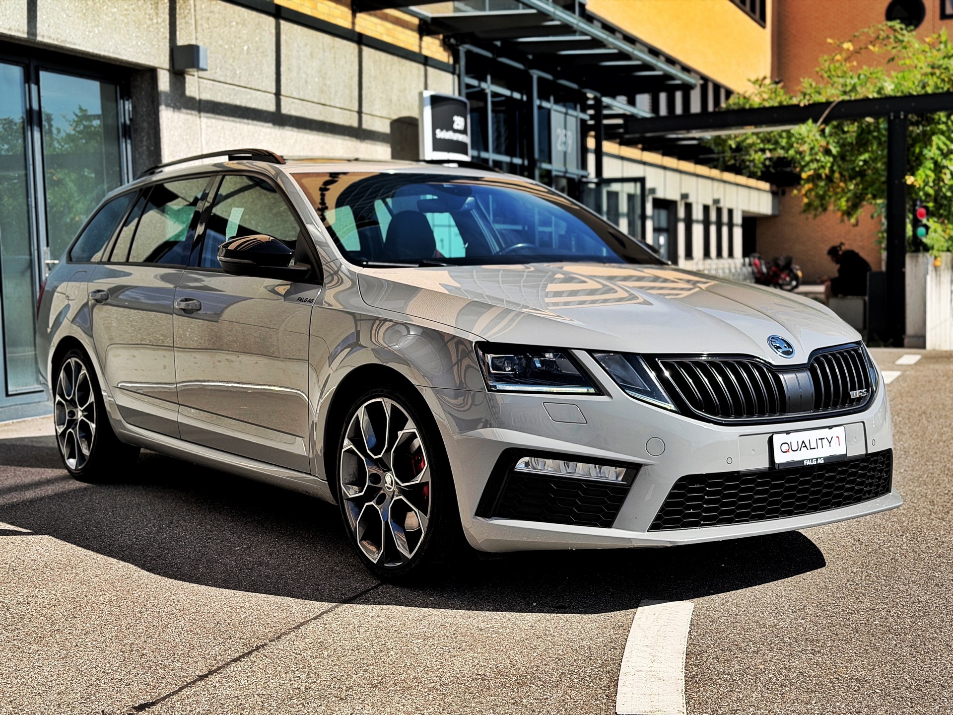 SKODA Octavia Combi 2.0 TDI RS 4x4 DSG-image-5