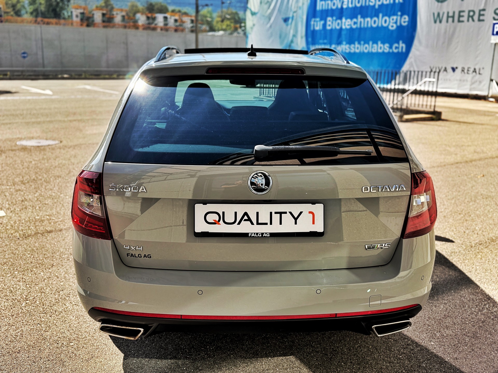 SKODA Octavia Combi 2.0 TDI RS 4x4 DSG-image-3