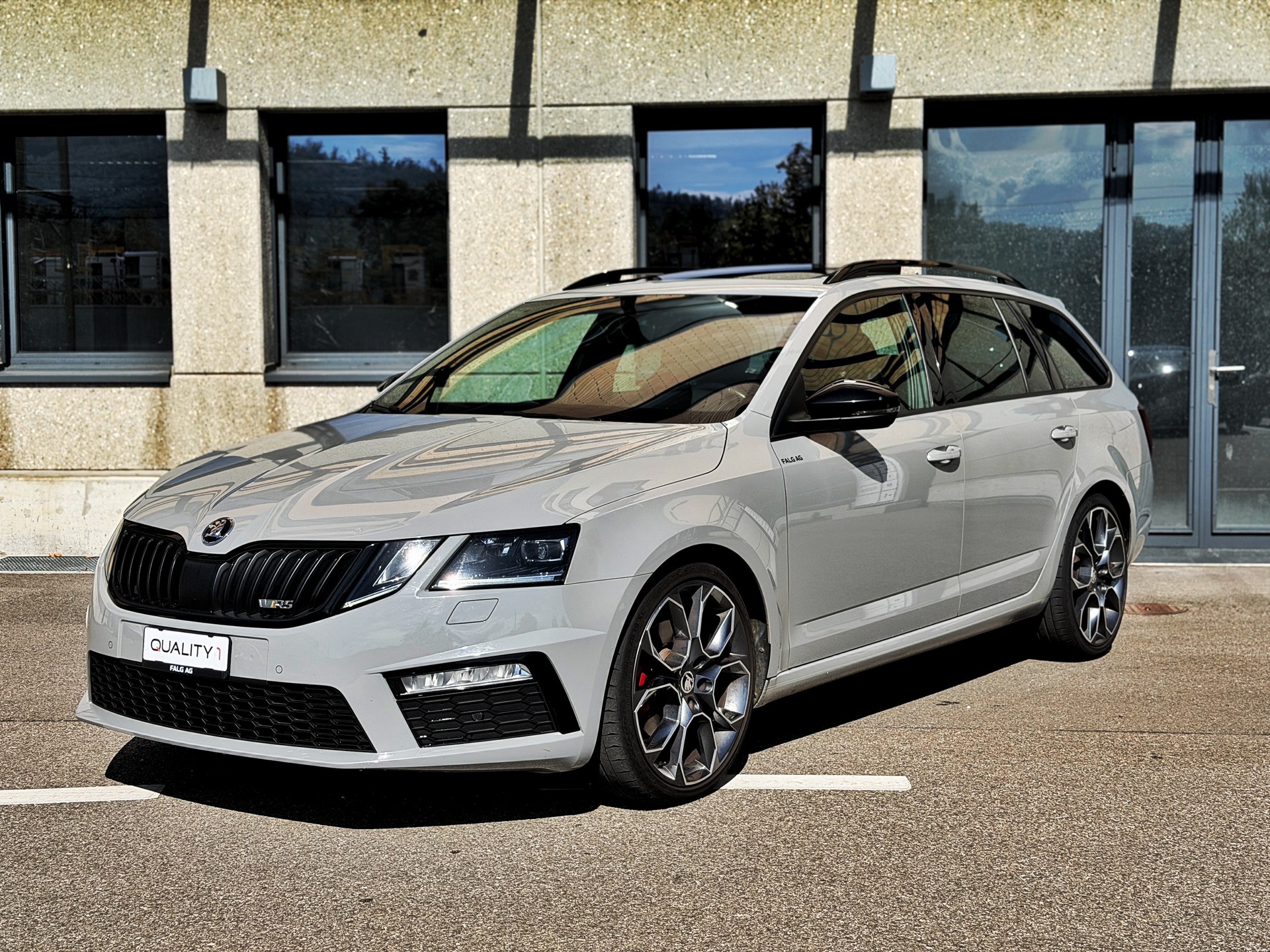 SKODA Octavia Combi 2.0 TDI RS 4x4 DSG-image-0