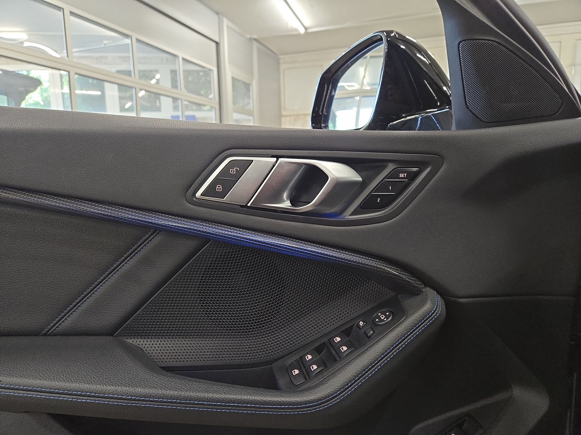 BMW M135i xDrive Steptronic-image-15