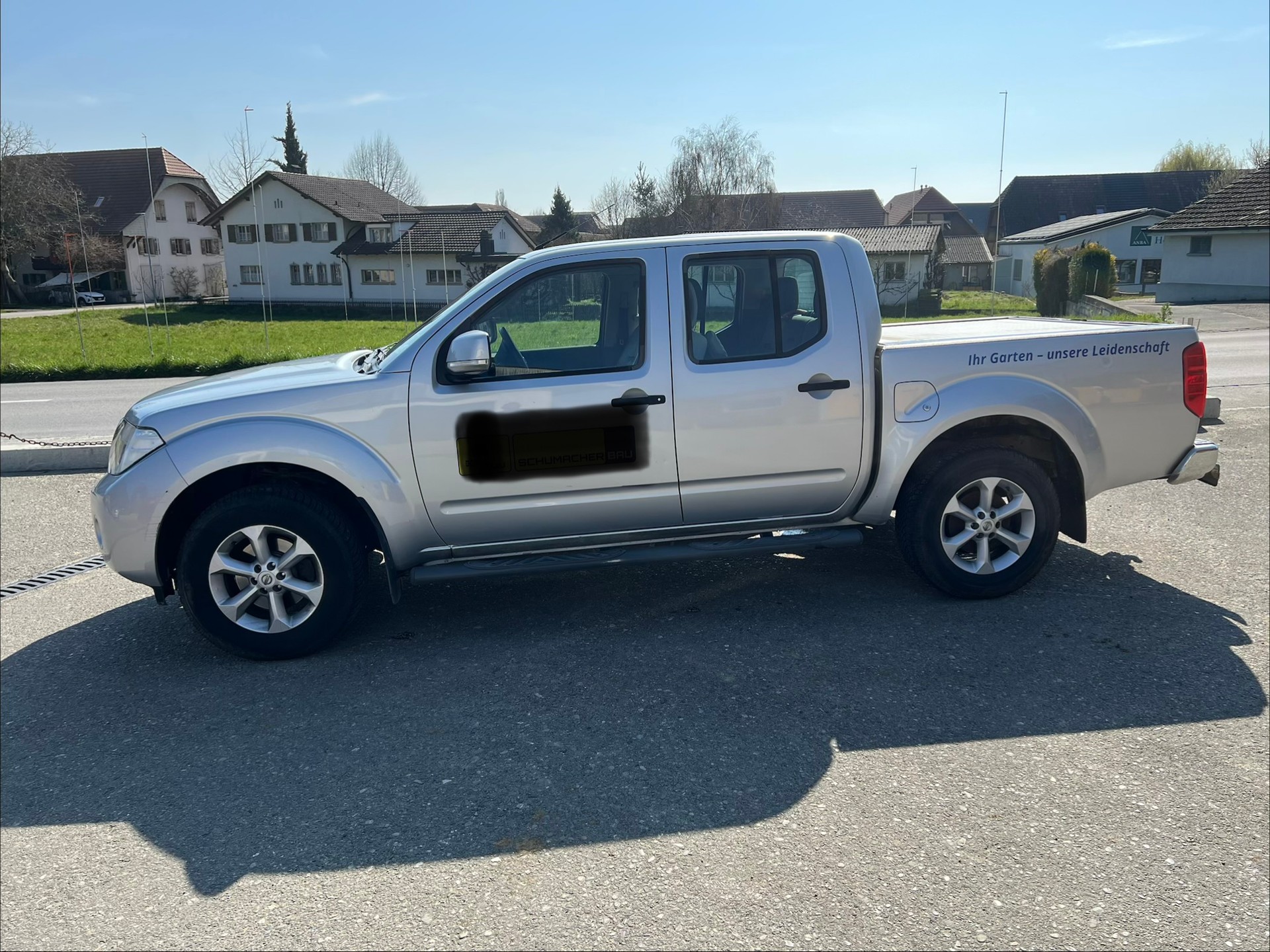 NISSAN NAVARA-image-0