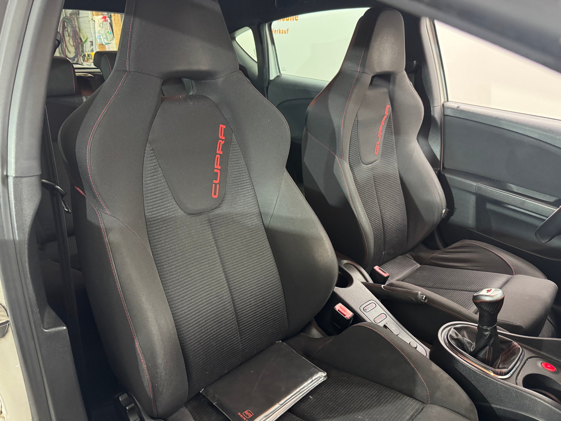 SEAT Leon 2.0 TSI Cupra-image-10