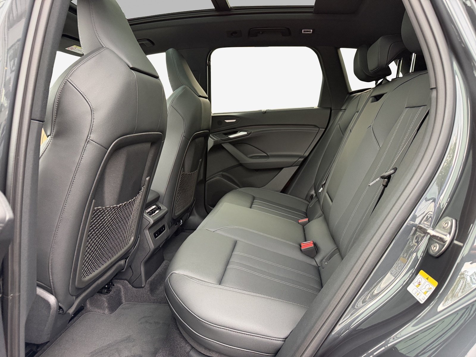 AUDI Q6 e-tron quattro-image-11
