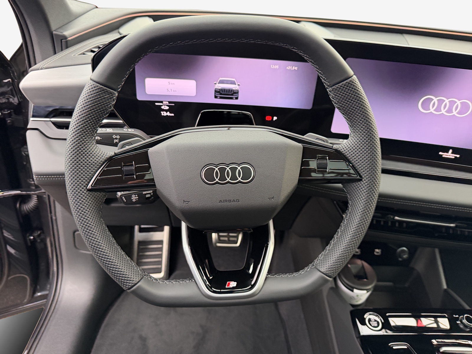 AUDI Q6 e-tron quattro-image-9