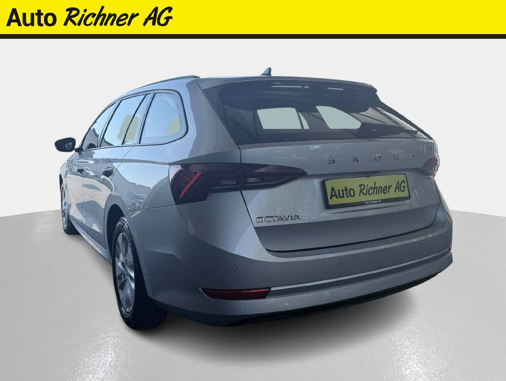 SKODA Octavia Combi 2.0 TDI 150 Ambition DSG-image-4