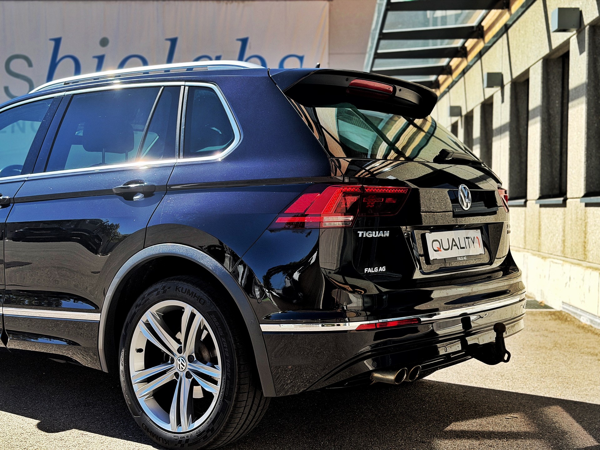 VW Tiguan 2.0 TDI SCR Highline 4Motion DSG R-Line-image-11