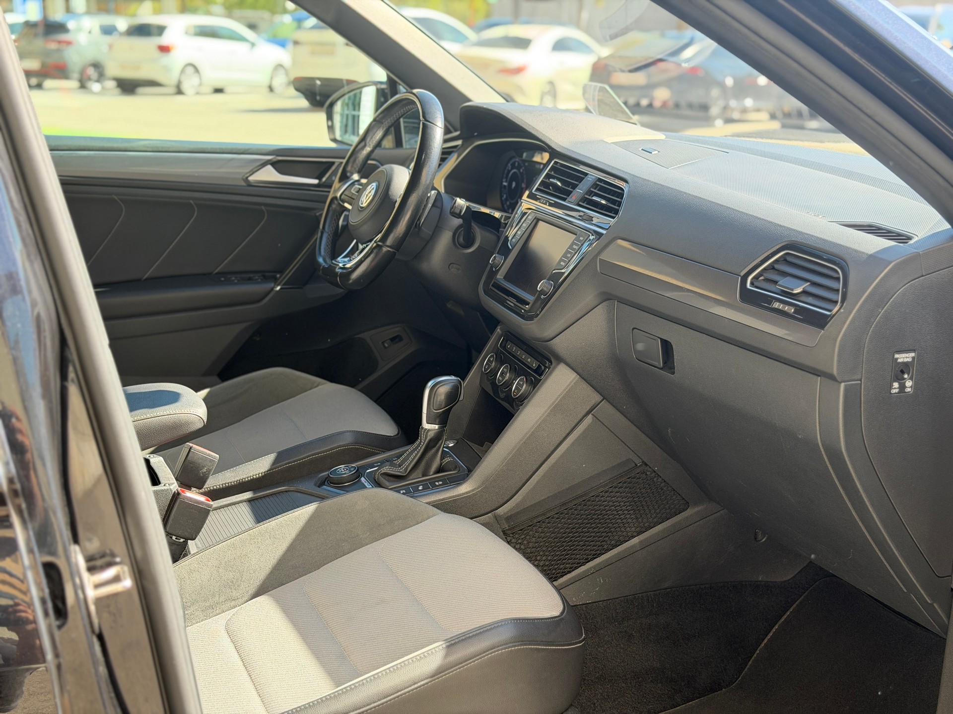 VW Tiguan 2.0 TDI SCR Highline 4Motion DSG R-Line-image-22