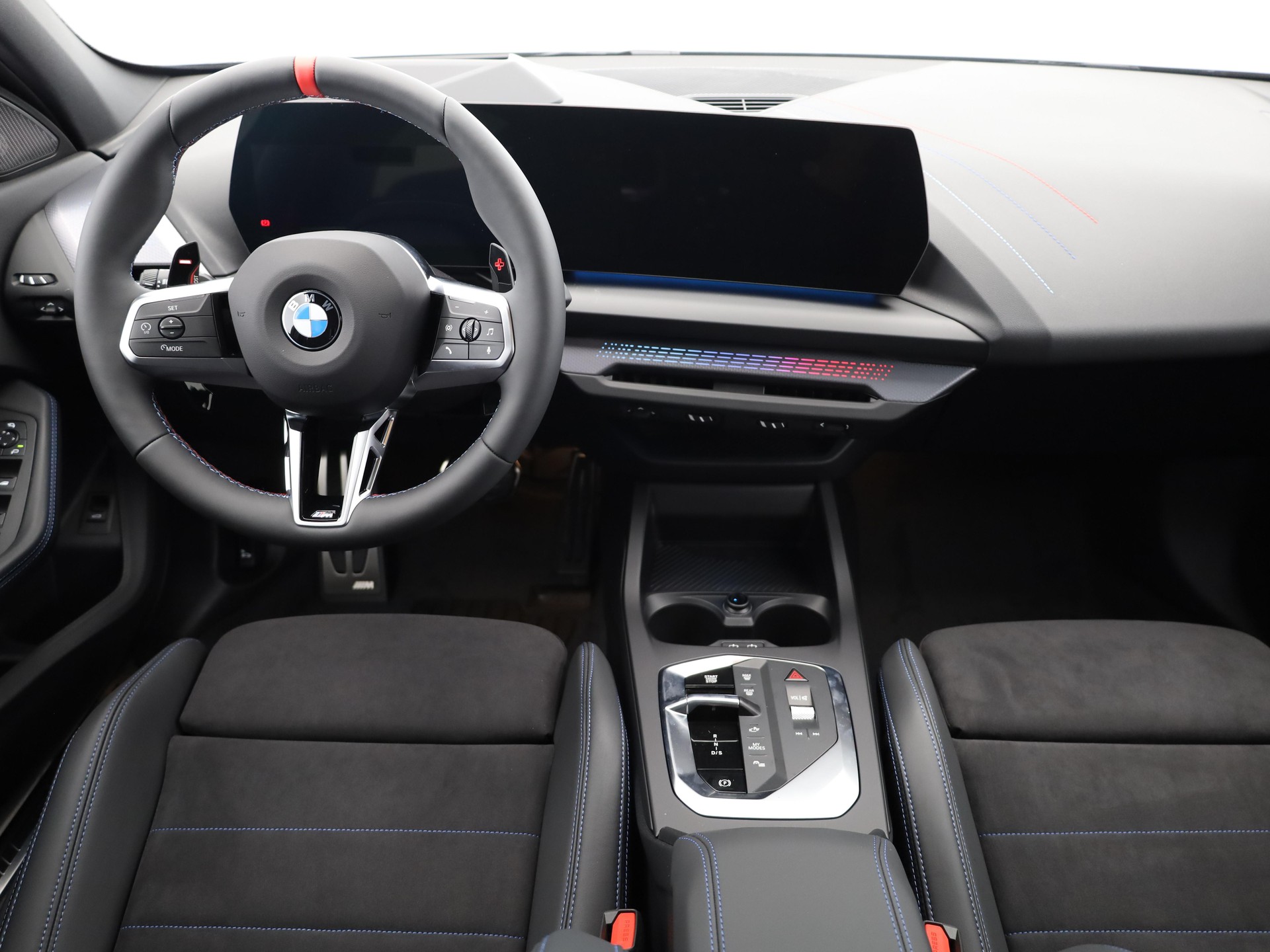 BMW 1er Reihe F70 M135i xDrive-image-4