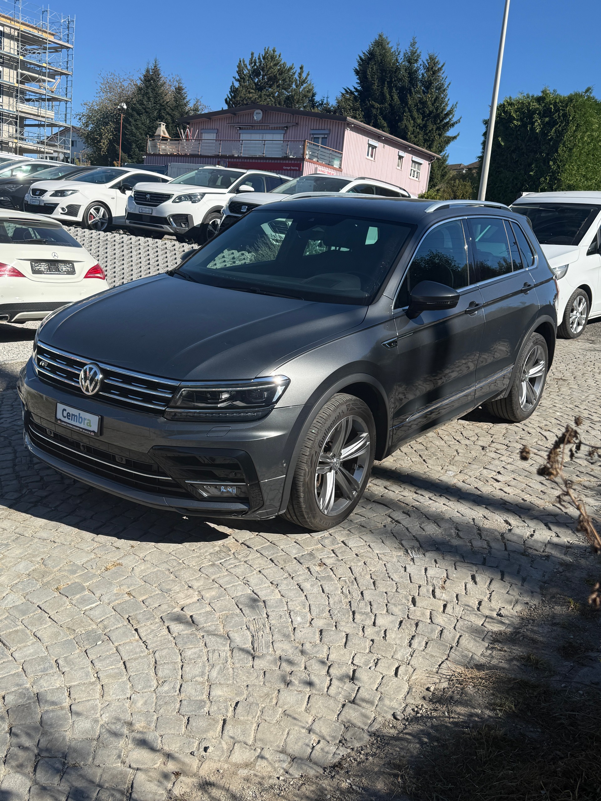 VW Tiguan 2.0 TDI SCR Highline 4Motion DSG-image-2