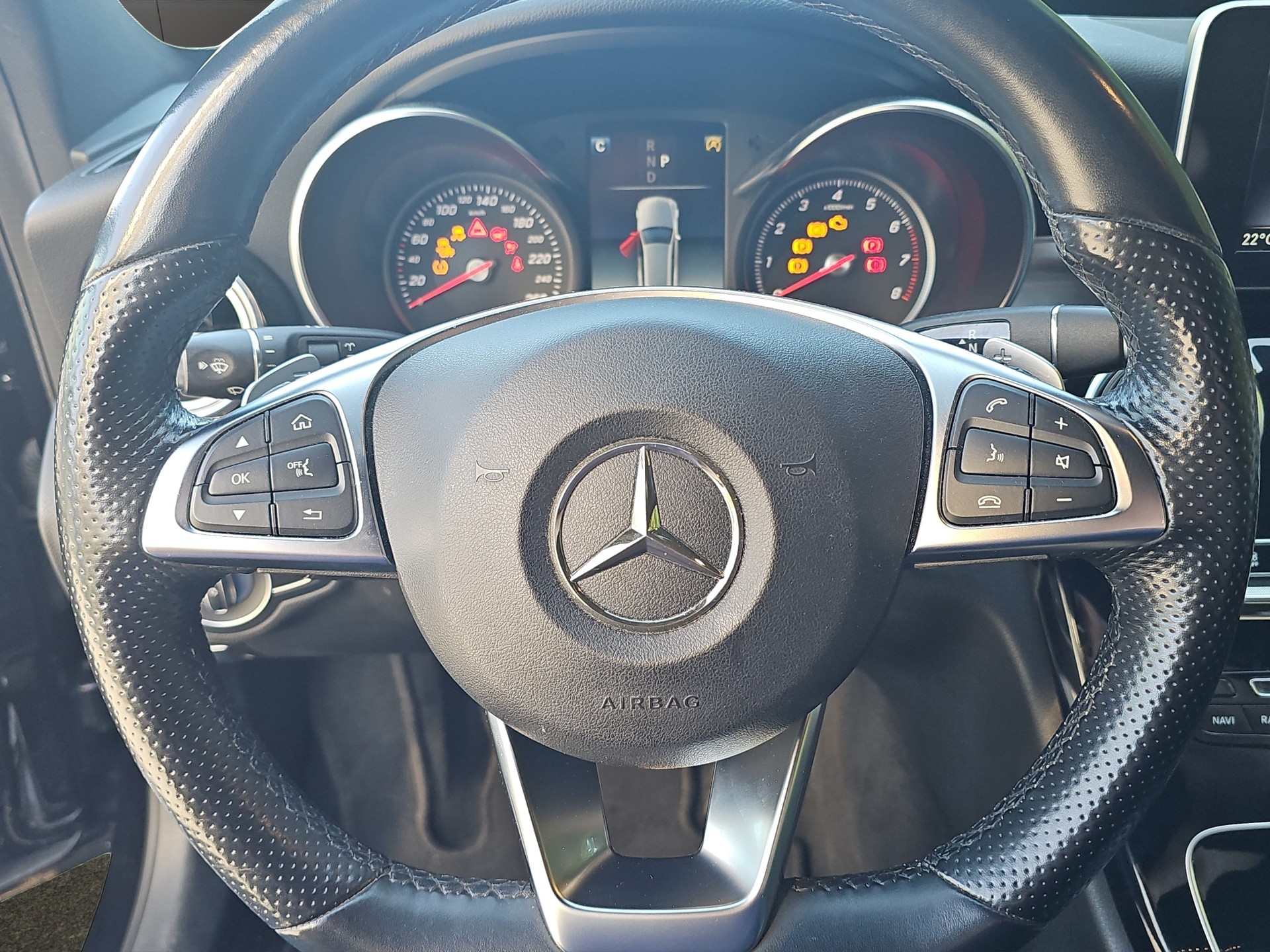 MERCEDES-BENZ C 200 AMG Line 4Matic 9G-Tronic-image-9