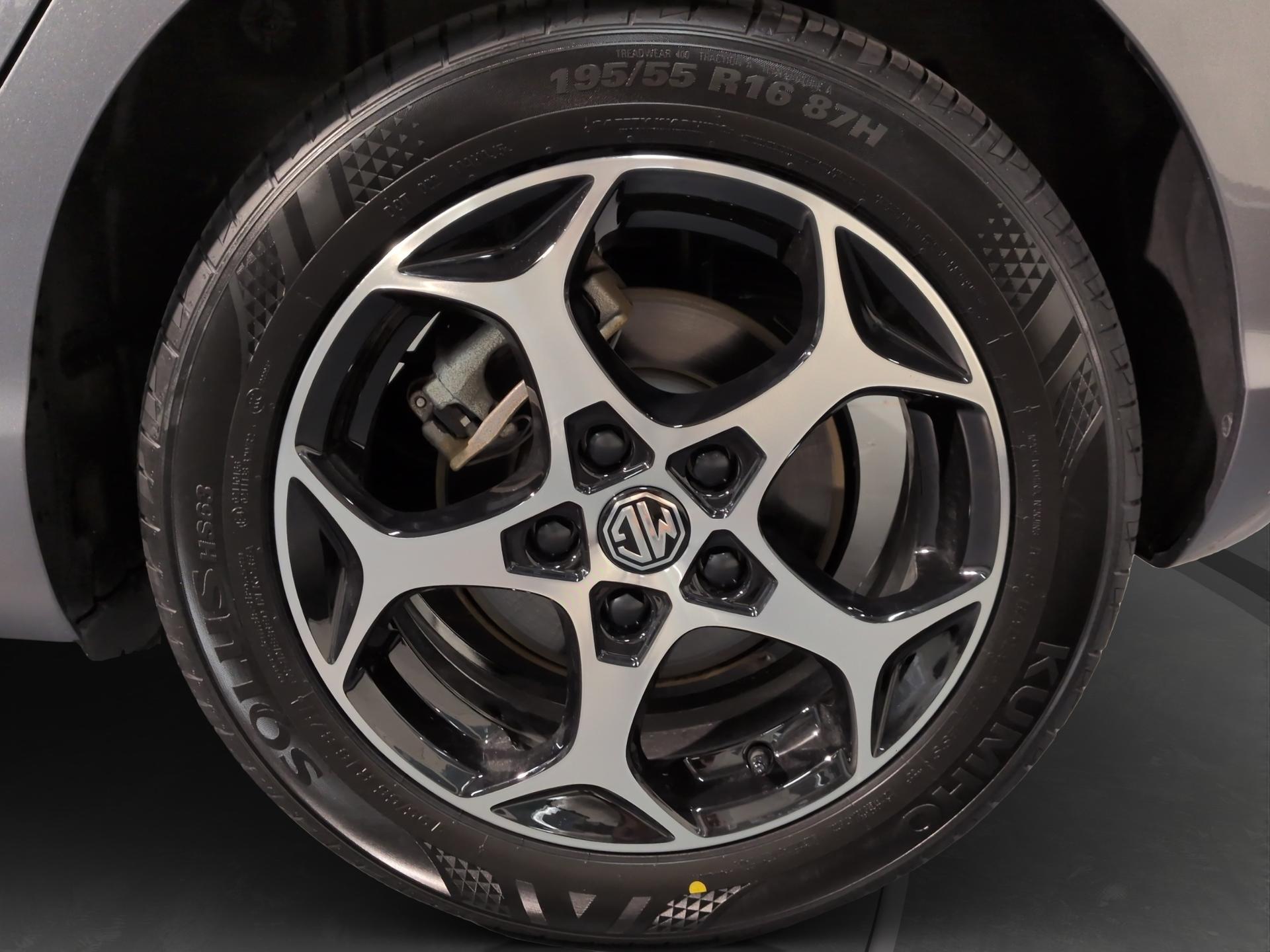 MG 3 1.5 Hybrid Luxury Aut.-image-24