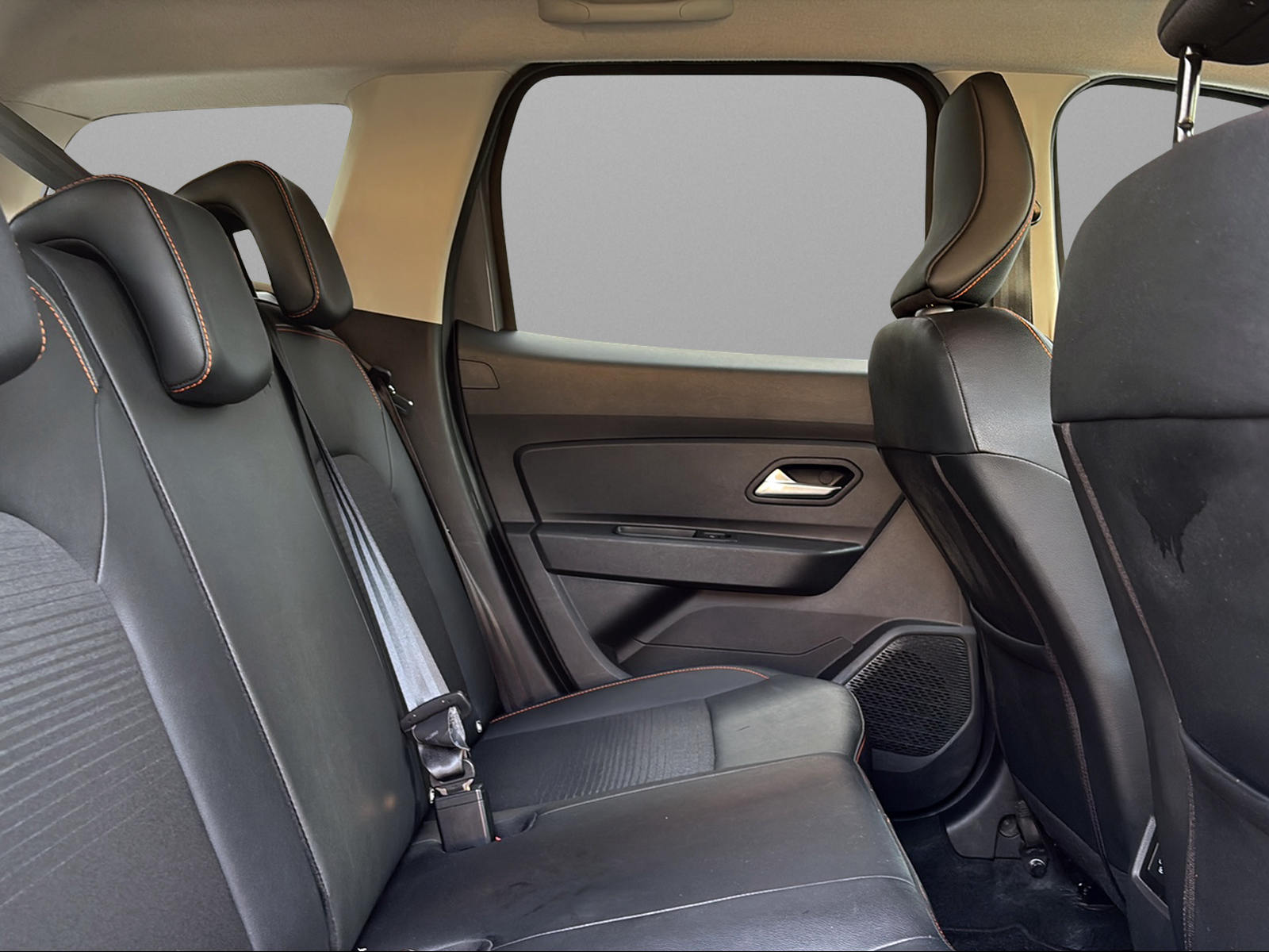 DACIA Duster TCe 150 Extreme EDC 4x2-image-10