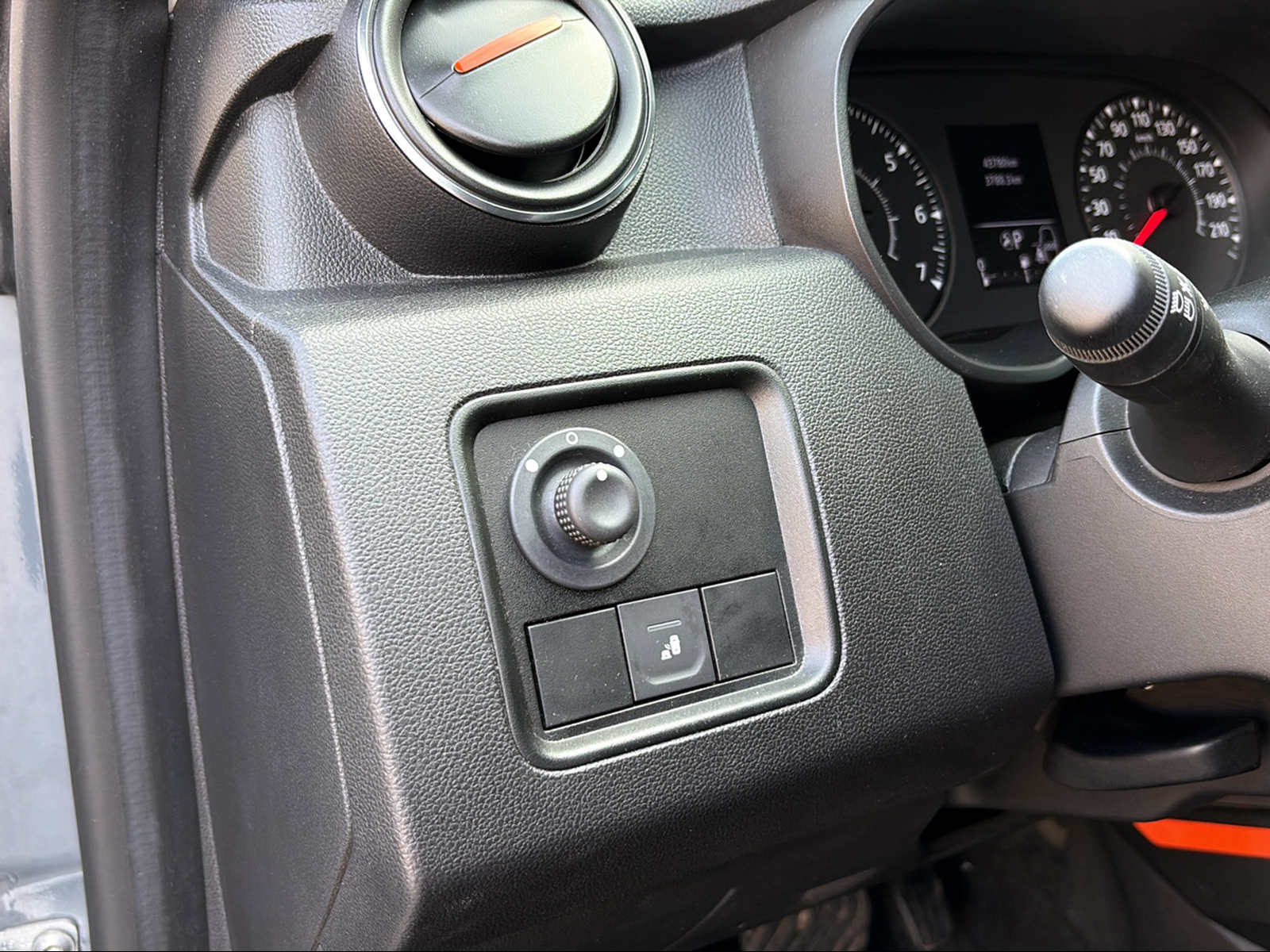 DACIA Duster TCe 150 Extreme EDC 4x2-image-11