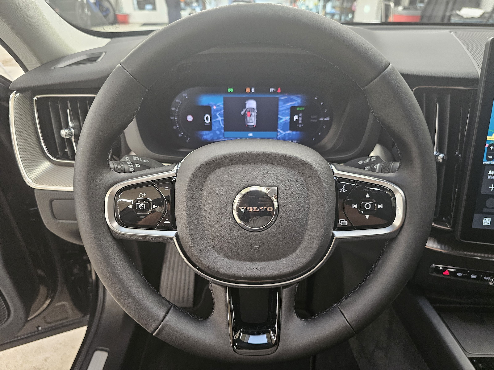 VOLVO XC60 2.0 T6 TE Core eAWD-image-9