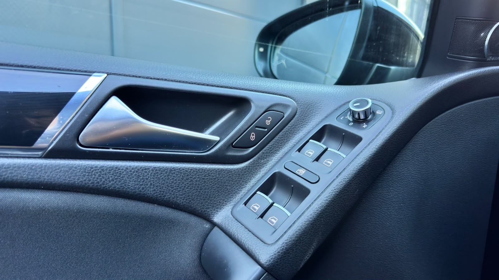 VW Golf 2.0 TSI GTI-image-11