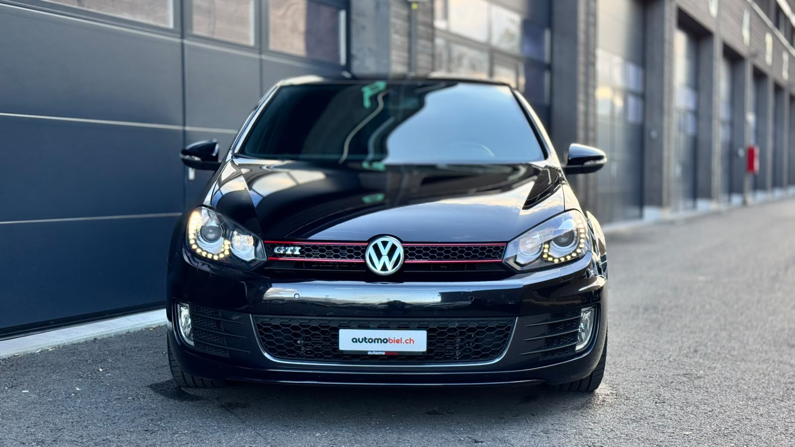 VW Golf 2.0 TSI GTI-image-1