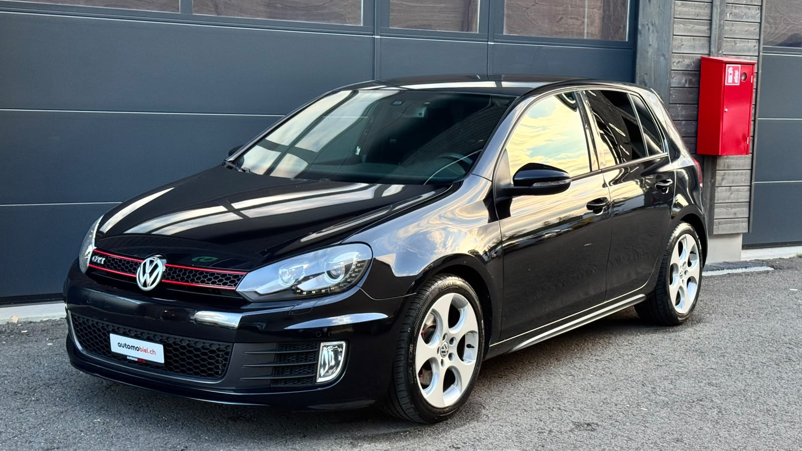 VW Golf 2.0 TSI GTI-image-0