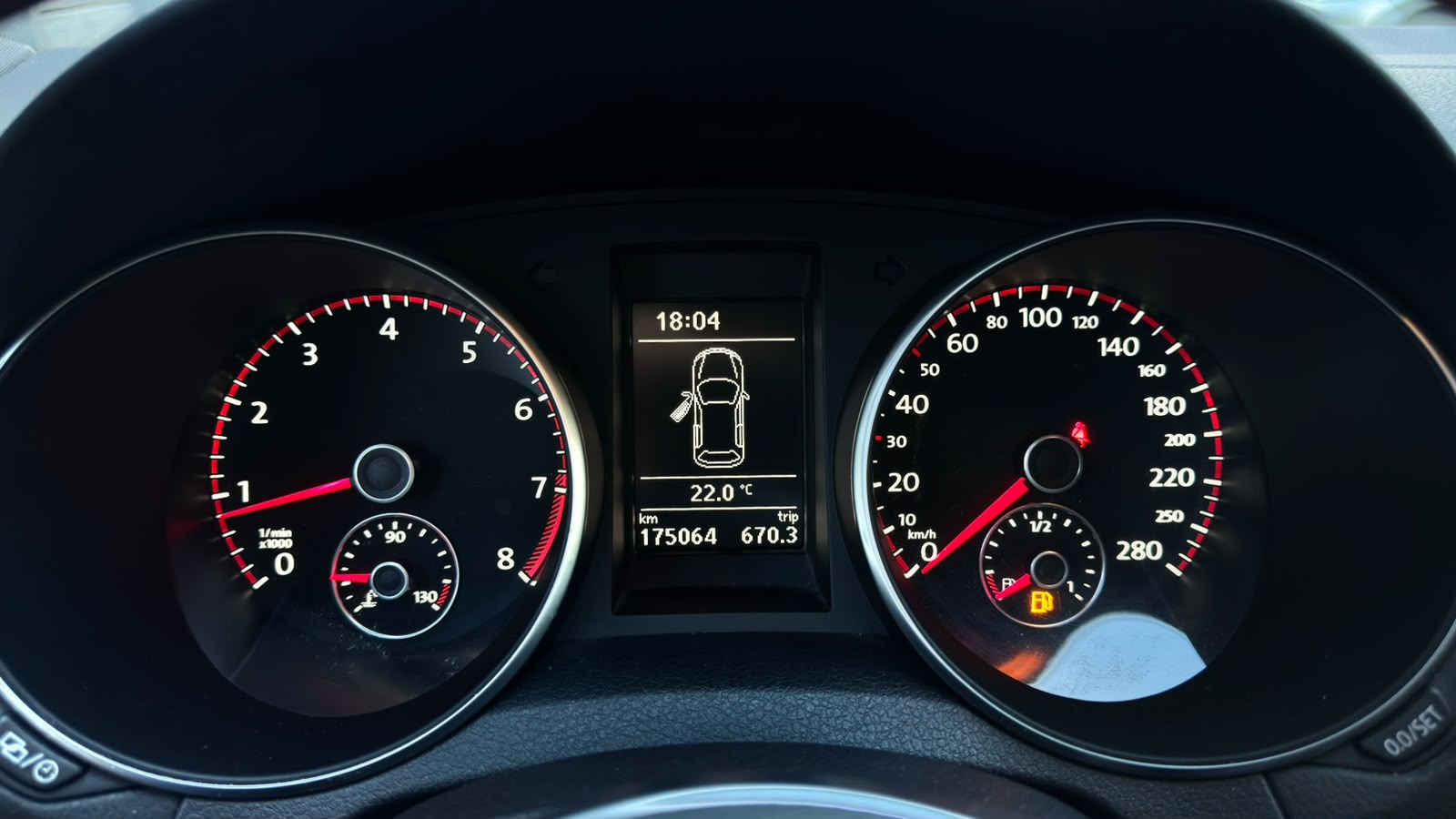 VW Golf 2.0 TSI GTI-image-8