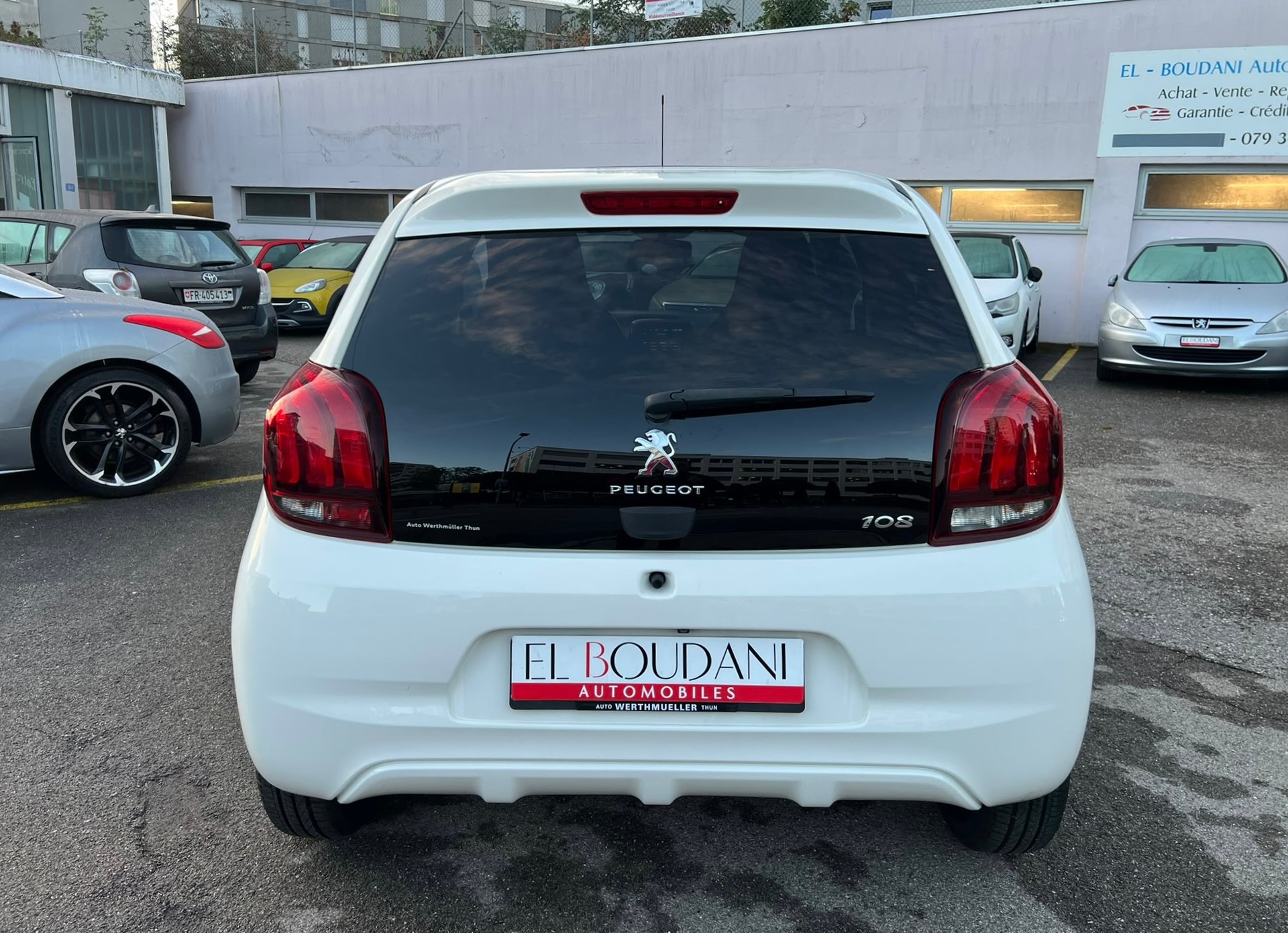 PEUGEOT 108 1.2 VTi Allure-image-4