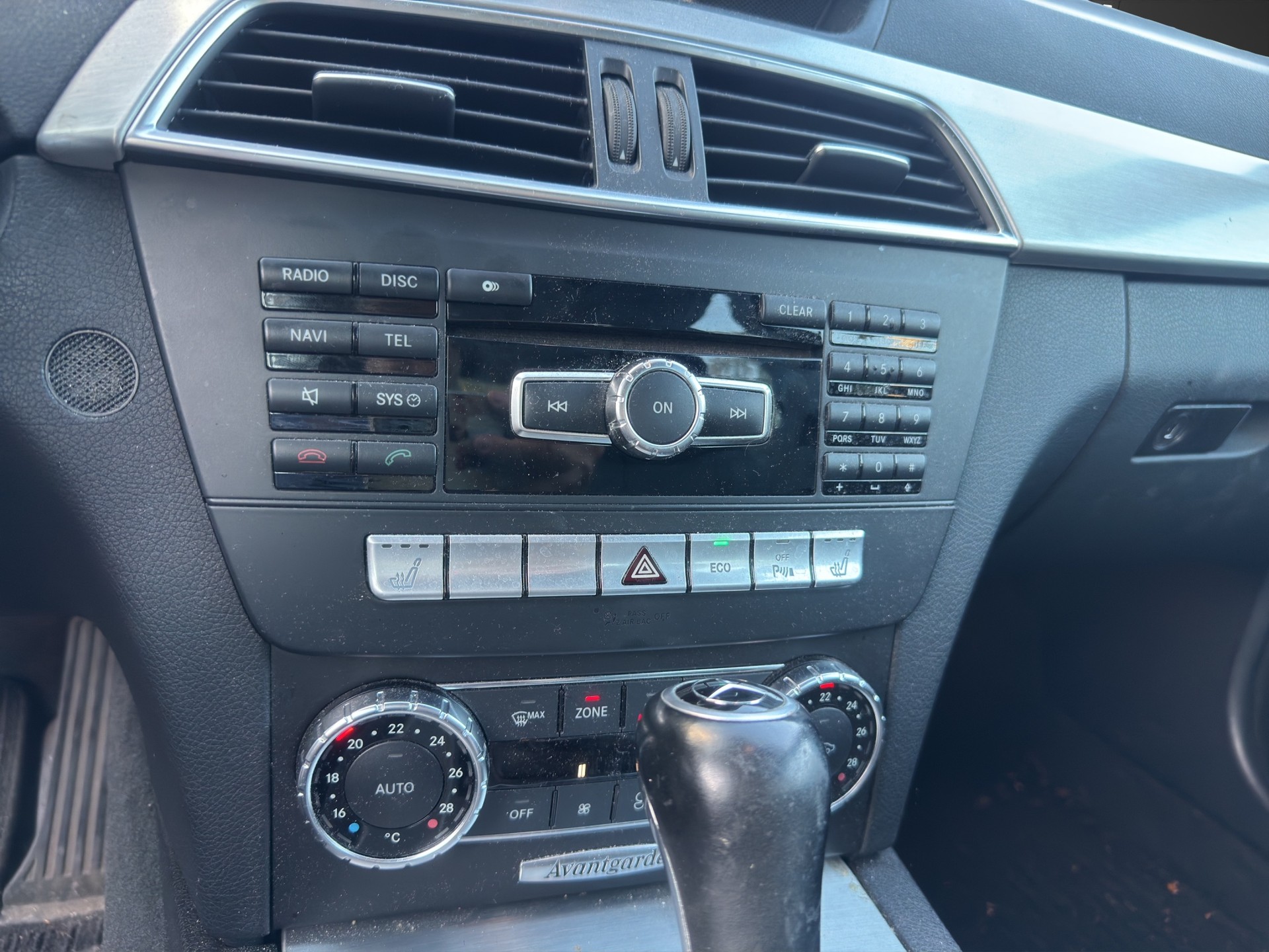 MERCEDES-BENZ C 180 BlueEfficiency Avantgarde 7G-Tronic-image-16