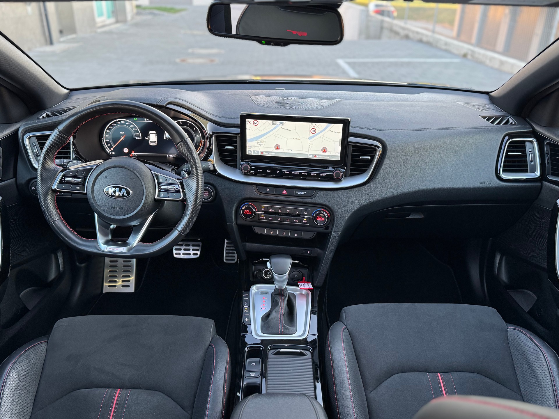 KIA Ceed 1.6 T-GDi GT DCT-image-10